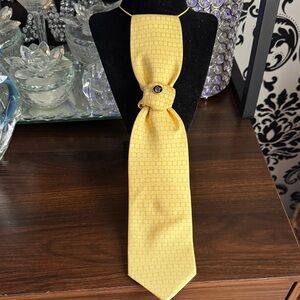 Elegant Yellow Tie for Men